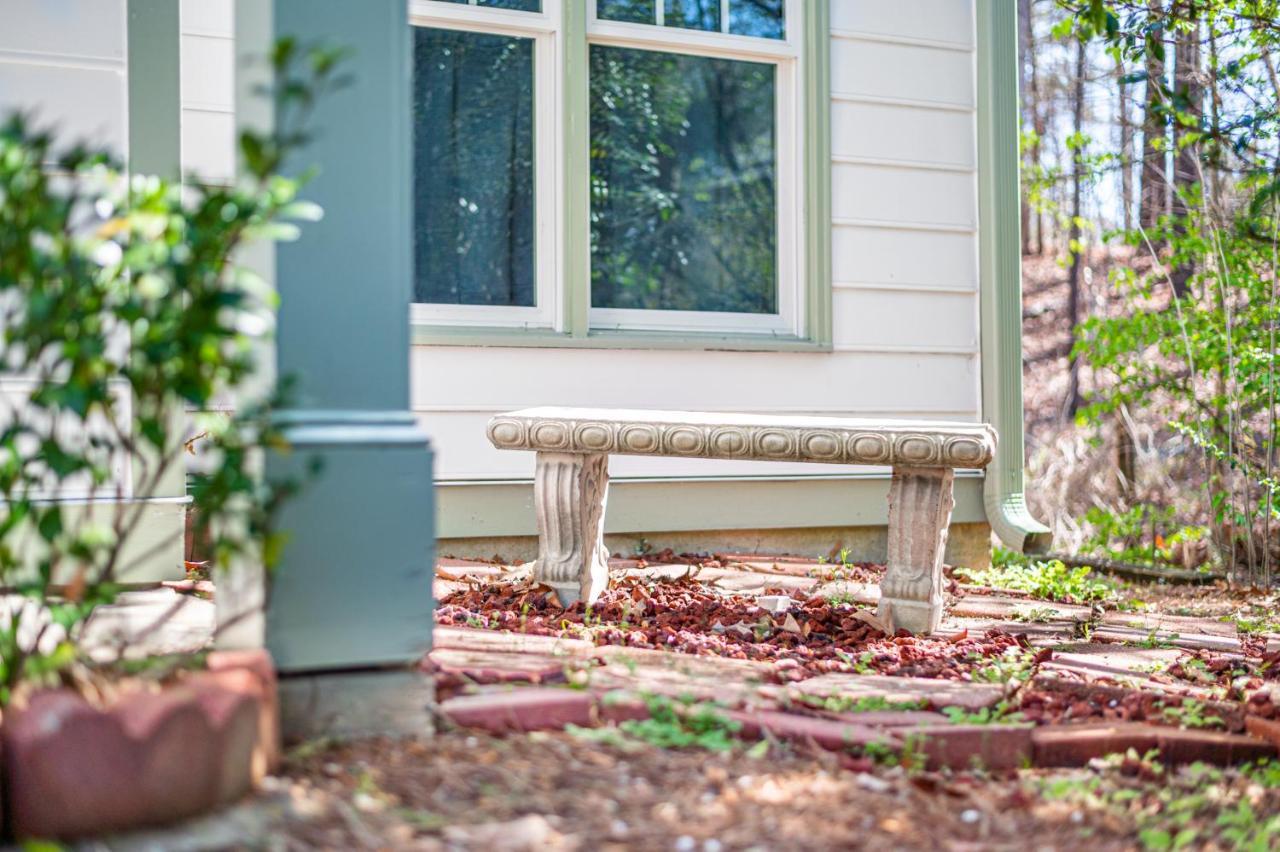 Cozy Industrial Kildaire Farms Home- Near Downtown Cary Ngoại thất bức ảnh