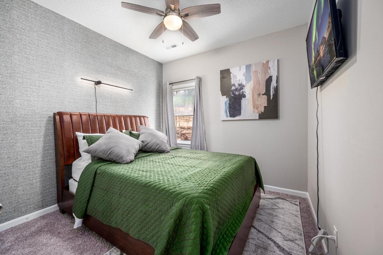 Cozy Industrial Kildaire Farms Home- Near Downtown Cary Ngoại thất bức ảnh